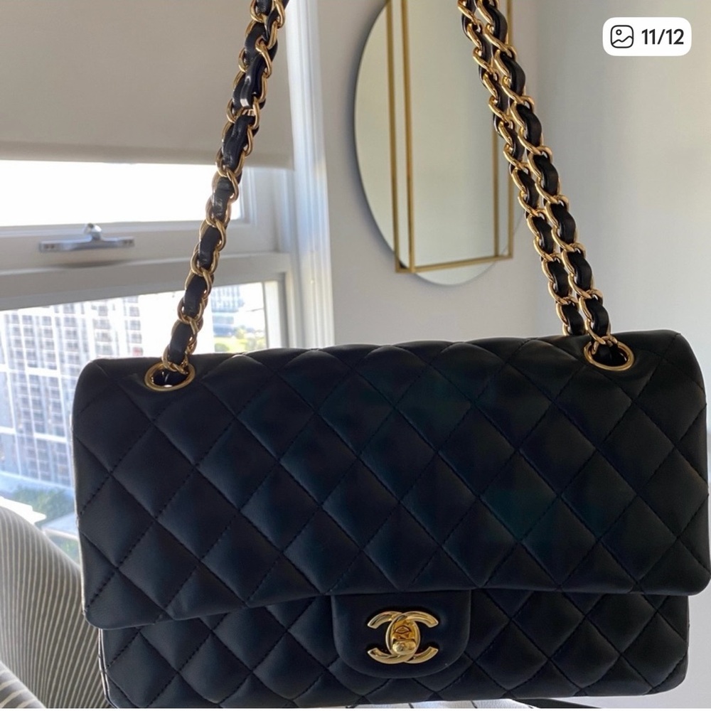 Chanel Black Medium classic flap bag - Picture 11 of 12